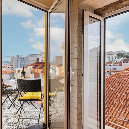 Apartment Peaceful Loft - Amazing Terrace & View Lisbon