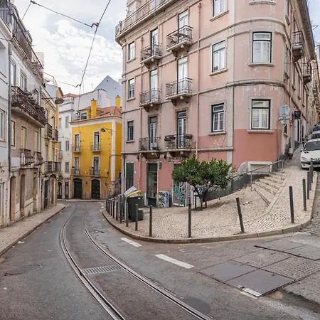 דירה Peaceful Loft - Amazing Terrace & View